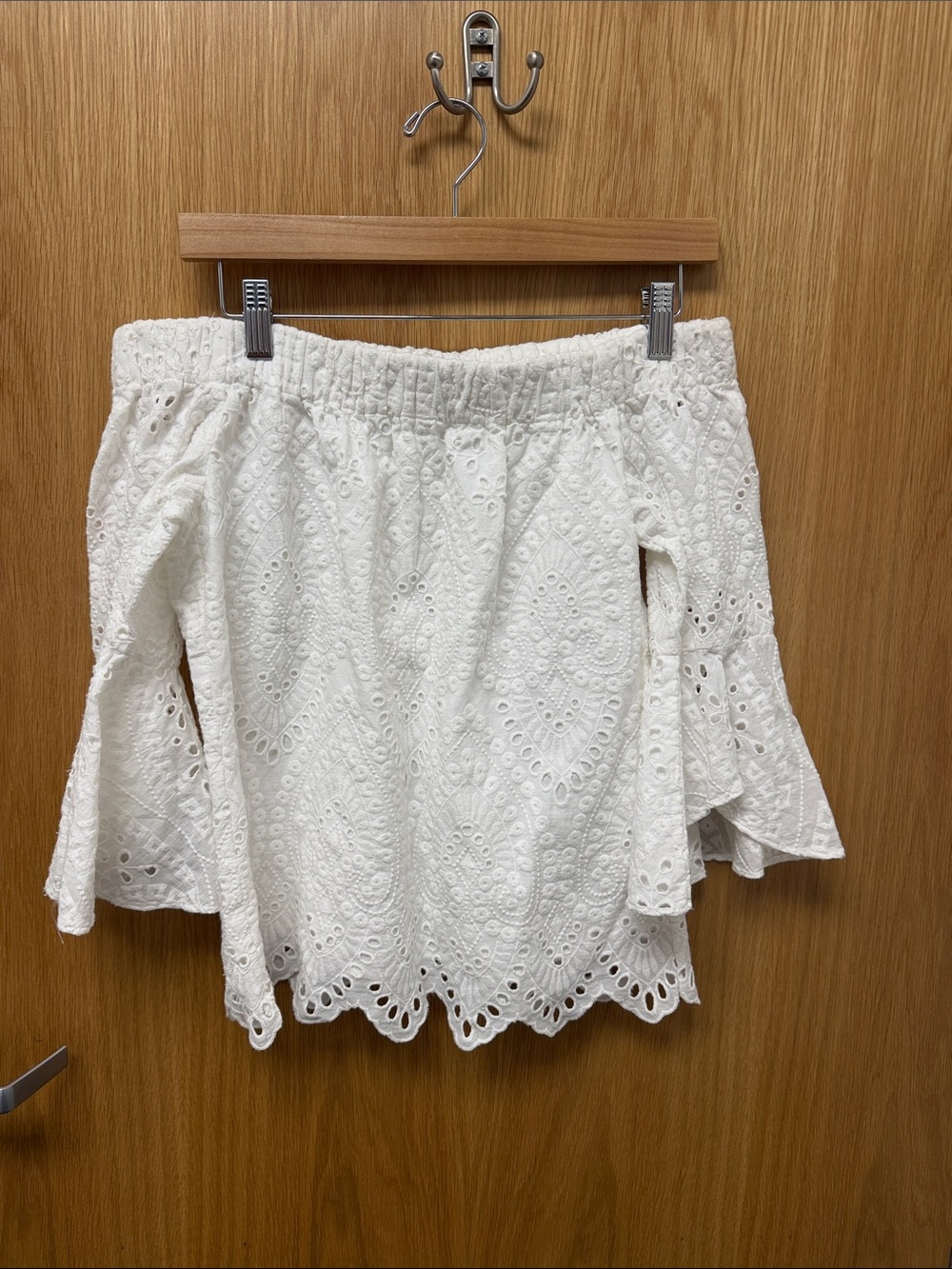Trina Turk Perry Off Shoulder 100% Cotton White Eyelet Off-Shoulder Top Size XS
